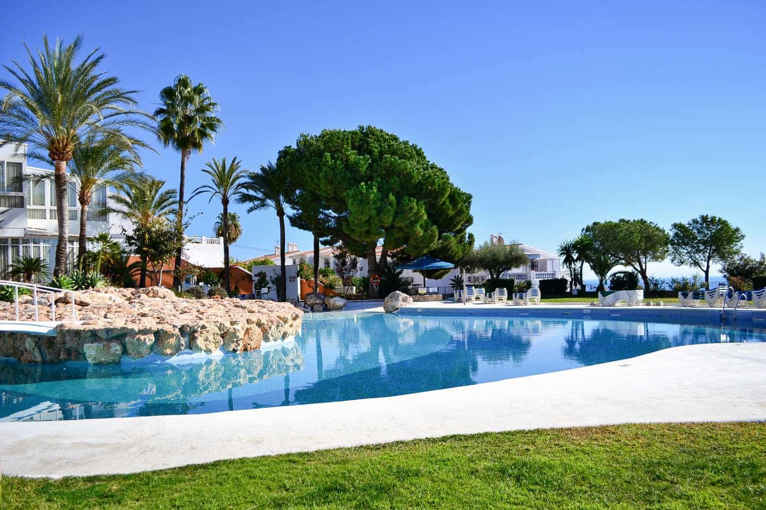 1 sovrum Strandlägenhet till salu i Nerja med pool - 230 000 € (Ref: 10023532)
