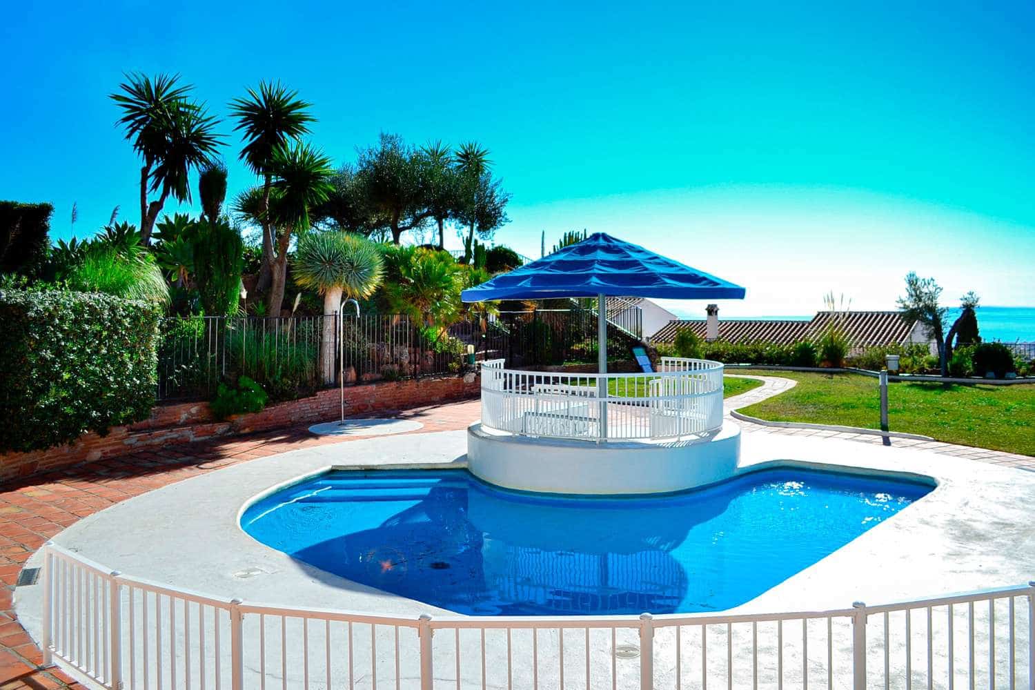 1 sovrum Strandlägenhet till salu i Nerja med pool - 230 000 € (Ref: 10023532)