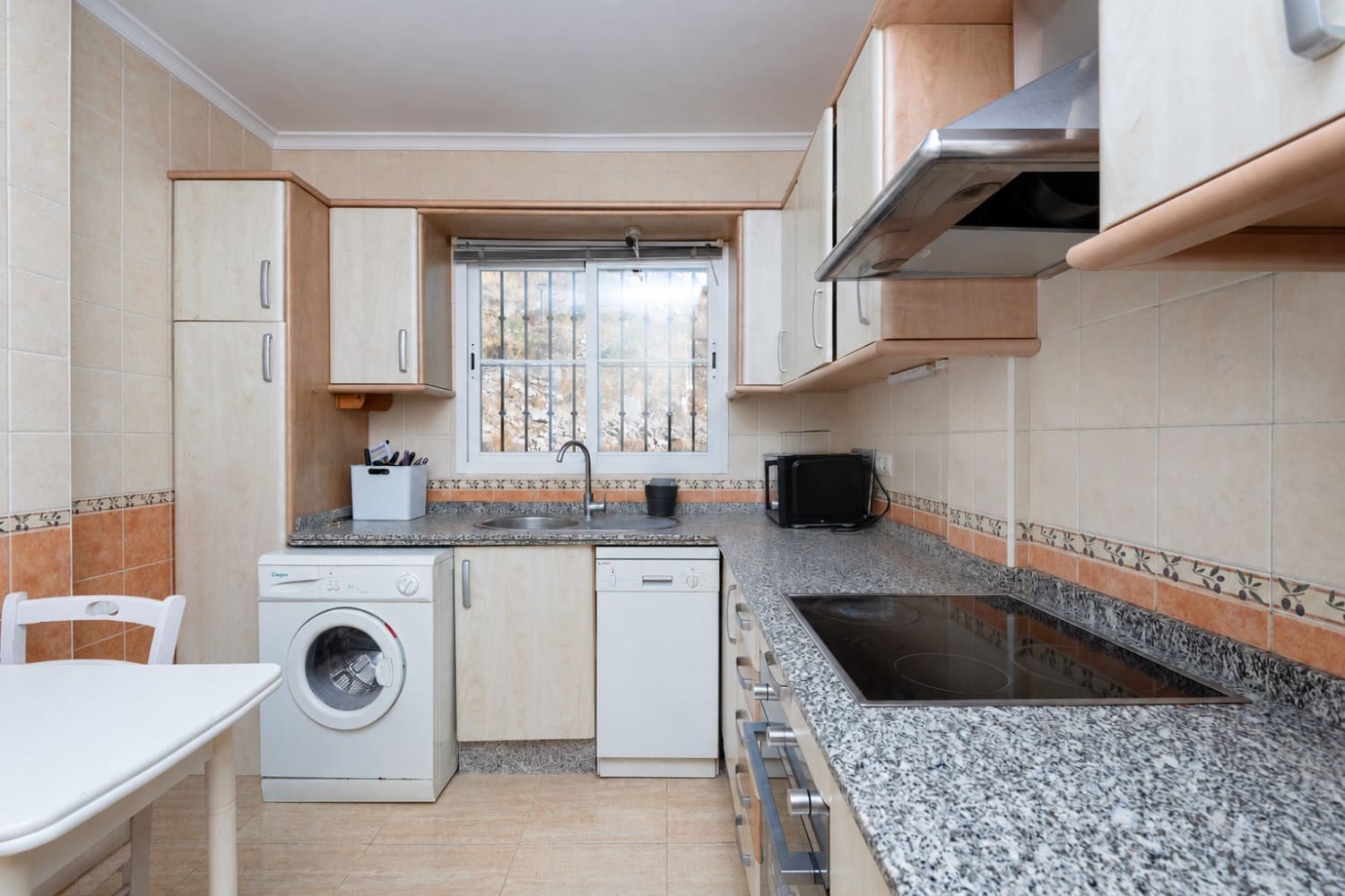 3 slaapkamer Halfvrijstaande villa te koop in Frigiliana met zwembad garage - € 950.000 (Ref: 10029990)