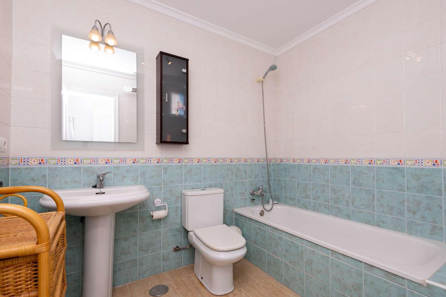 3 slaapkamer Halfvrijstaande villa te koop in Frigiliana met zwembad garage - € 950.000 (Ref: 10029990)