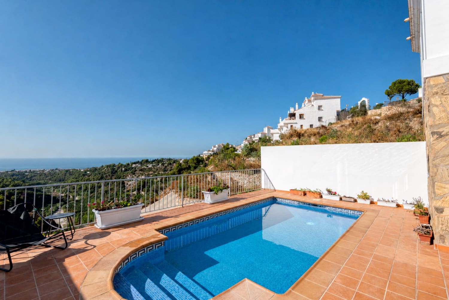 3 slaapkamer Halfvrijstaande villa te koop in Frigiliana met zwembad garage - € 950.000 (Ref: 10029990)
