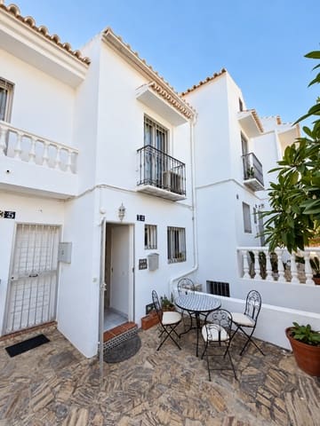 3 sypialnia Dom szeregowy na sprzedaż w Capistrano, Nerja z basenem - 399 000 € (Ref: 10085574)