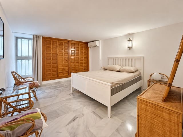 3 sypialnia Dom szeregowy na sprzedaż w Capistrano, Nerja z basenem - 399 000 € (Ref: 10085574)