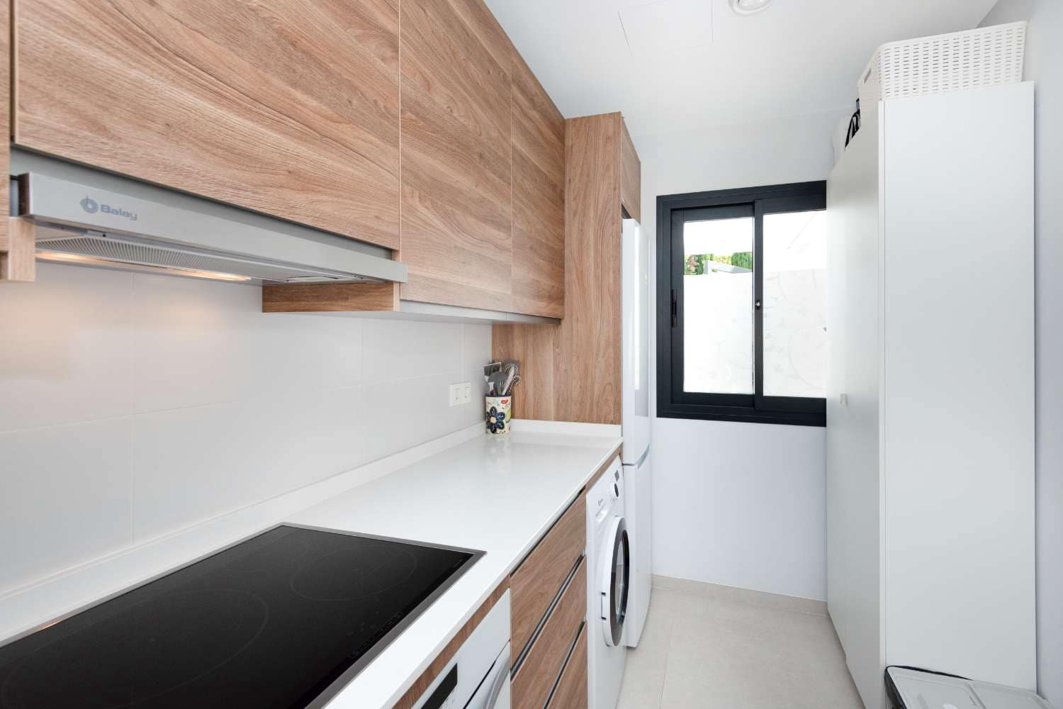 2 makuuhuone Ranta-asunto myytävänä paikassa Nerja mukana uima-altaan 
autotalli - 379 000 € (Ref: 10088810)