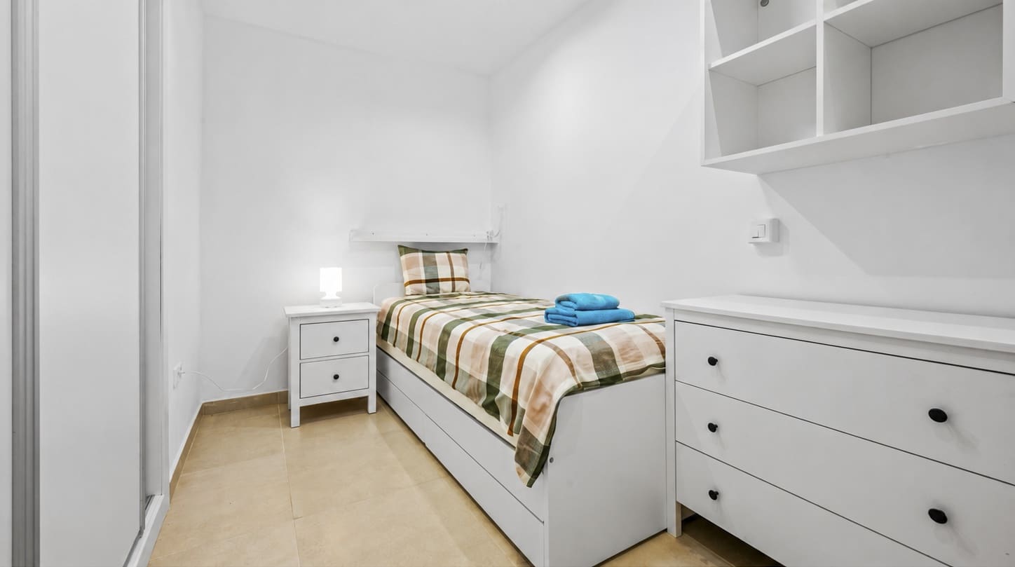 2 sovrum Lägenhet till salu i Nerja med pool - 450 000 € (Ref: 10094155)
