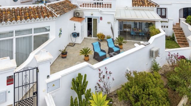 2 sovrum Lägenhet till salu i Capistrano, Nerja med pool - 450 000 € (Ref: 10094155)