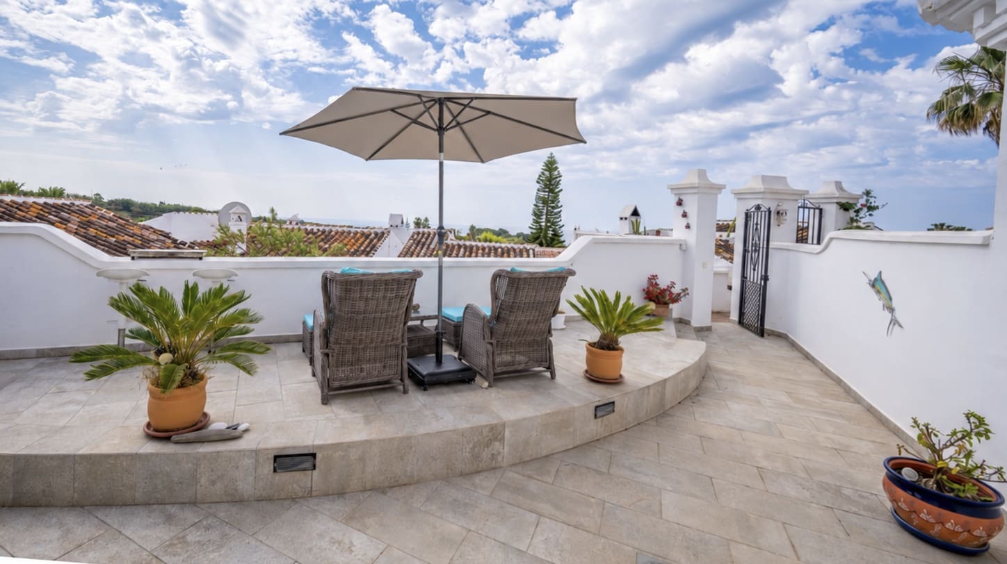 2 sovrum Lägenhet till salu i Nerja med pool - 450 000 € (Ref: 10094155)