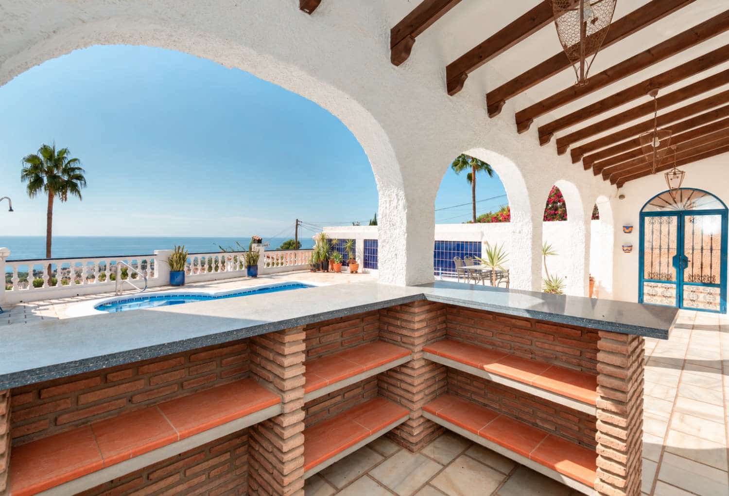 4 Zimmer Villa zu verkaufen in Nerja mit Pool Garage - 749.000 € (Ref: 10150595)