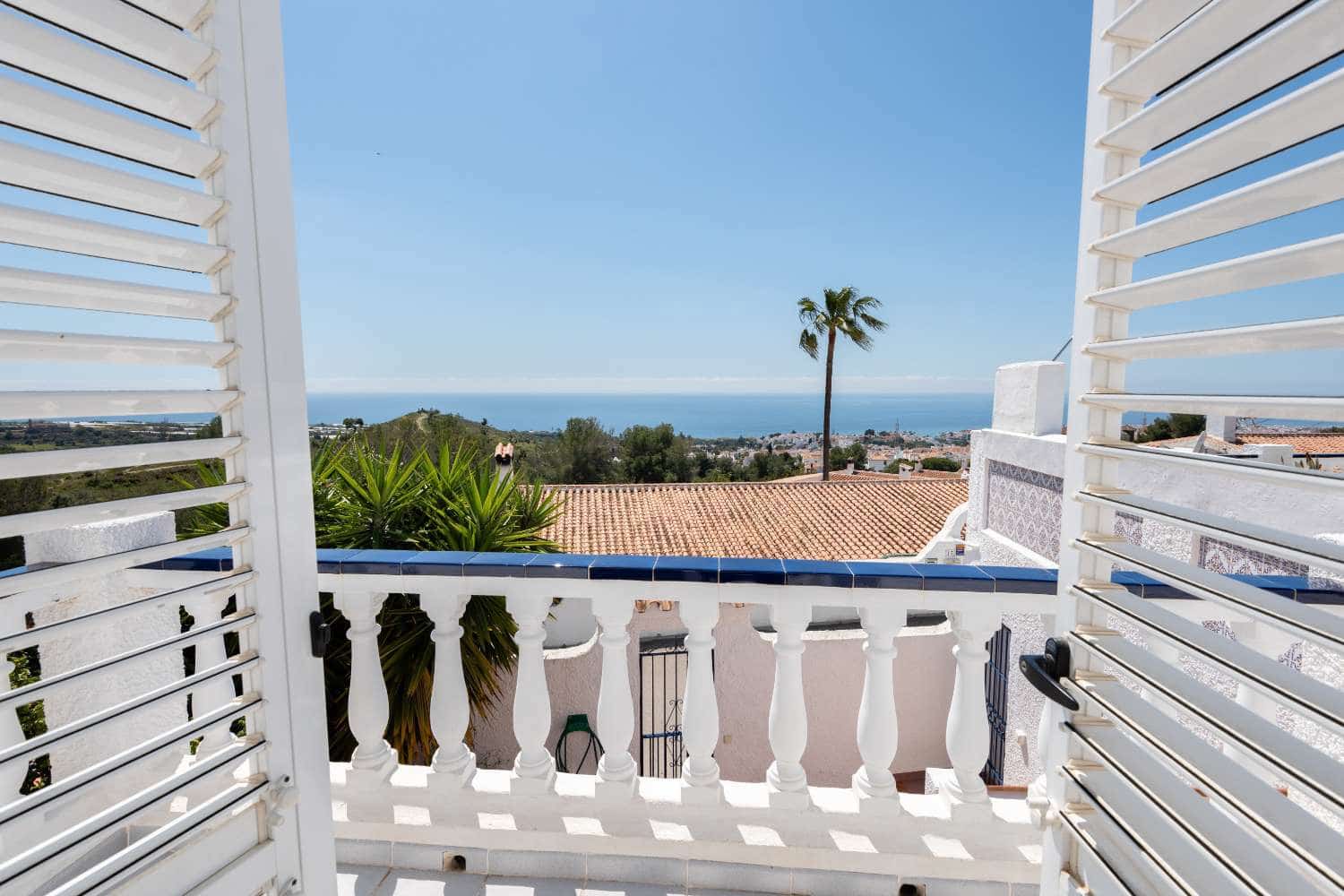 4 Zimmer Villa zu verkaufen in Nerja mit Pool Garage - 749.000 € (Ref: 10150595)