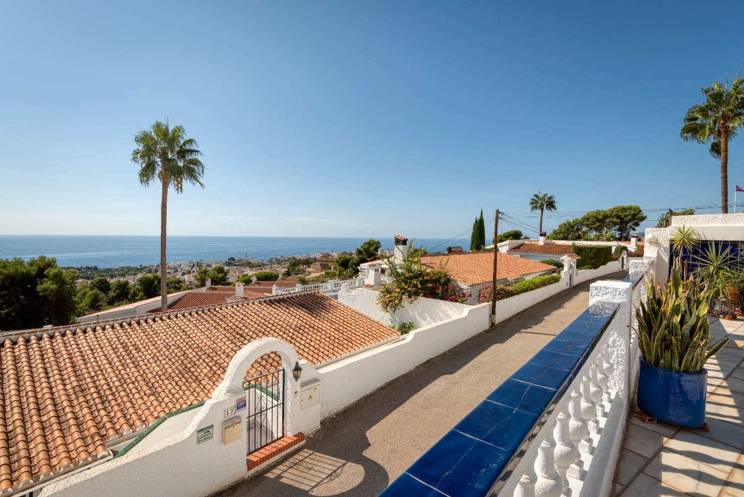 4 Zimmer Villa zu verkaufen in Nerja mit Pool Garage - 749.000 € (Ref: 10150595)