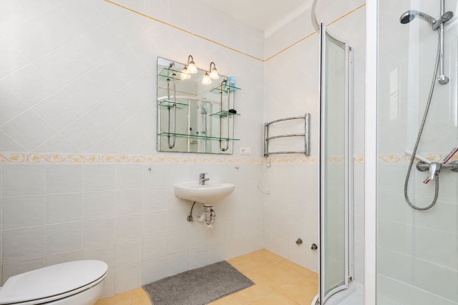4 Zimmer Villa zu verkaufen in Nerja mit Pool Garage - 749.000 € (Ref: 10150595)