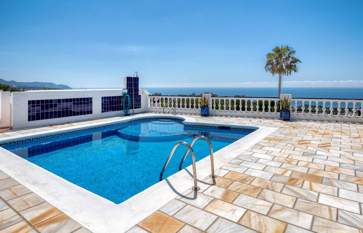 4 bedroom Villa for sale in Nerja with pool garage - € 749,000 (Ref: 10150595)