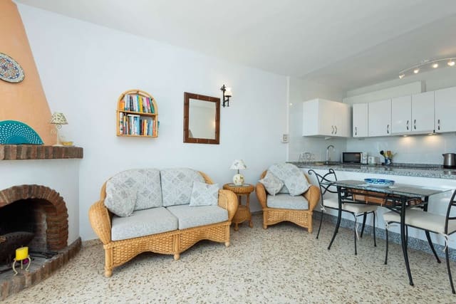 2 soverom Strandleiligheter til salgs i Nerja med svømmebasseng - € 299 000 (Ref: 10162088)