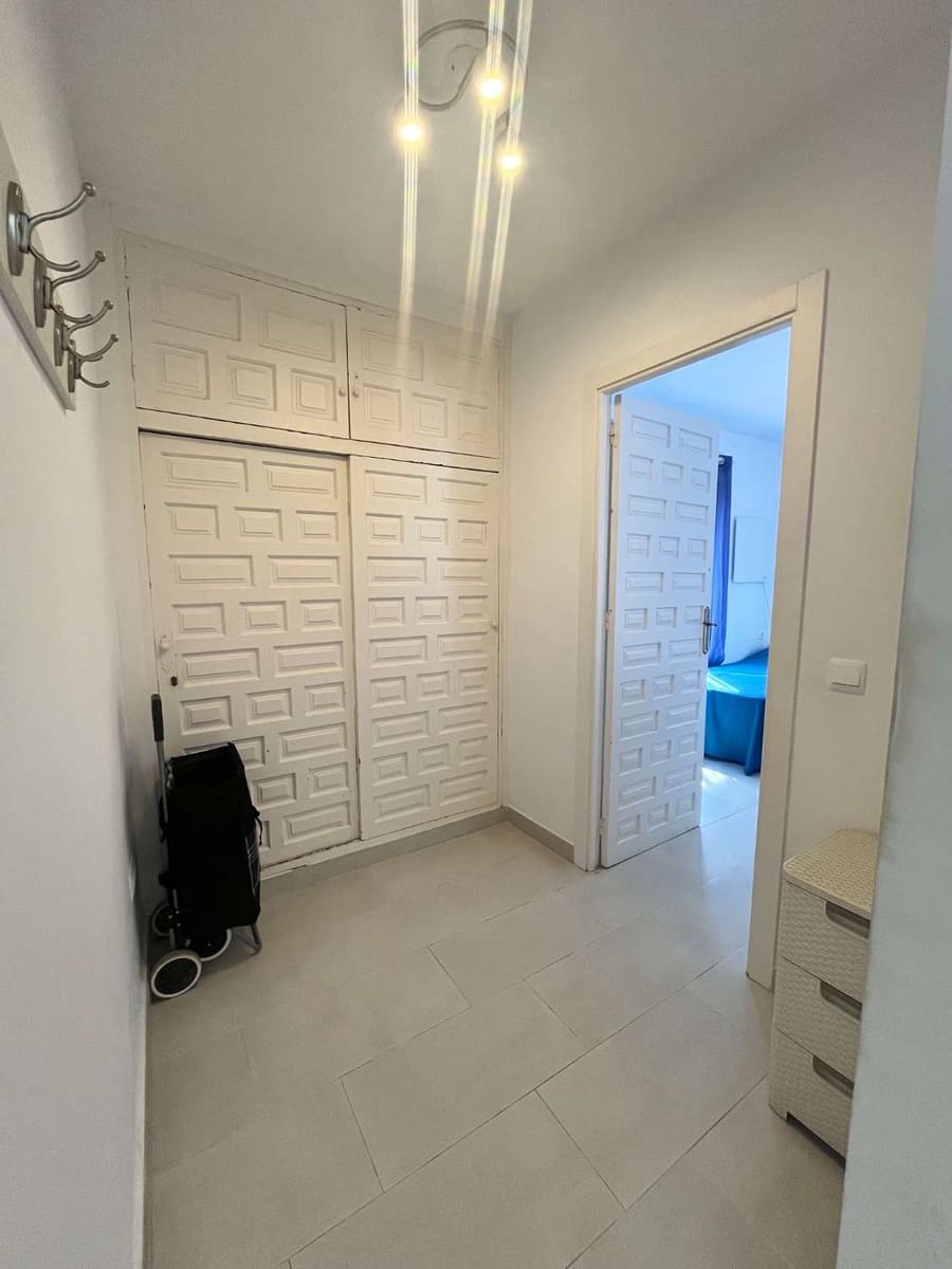3 slaapkamer Halfvrijstaande villa te koop in Nerja met zwembad - € 399.000 (Ref: 10170495)