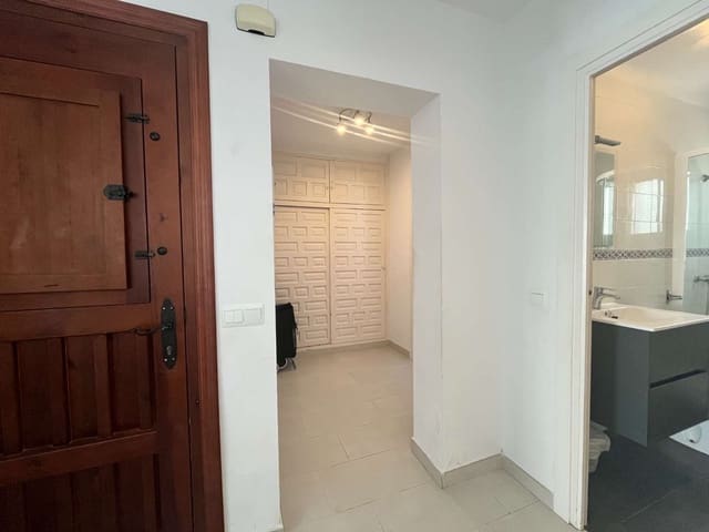 3 slaapkamer Halfvrijstaande villa te koop in Nueva Nerja, Nerja met zwembad - € 399.000 (Ref: 10170495)