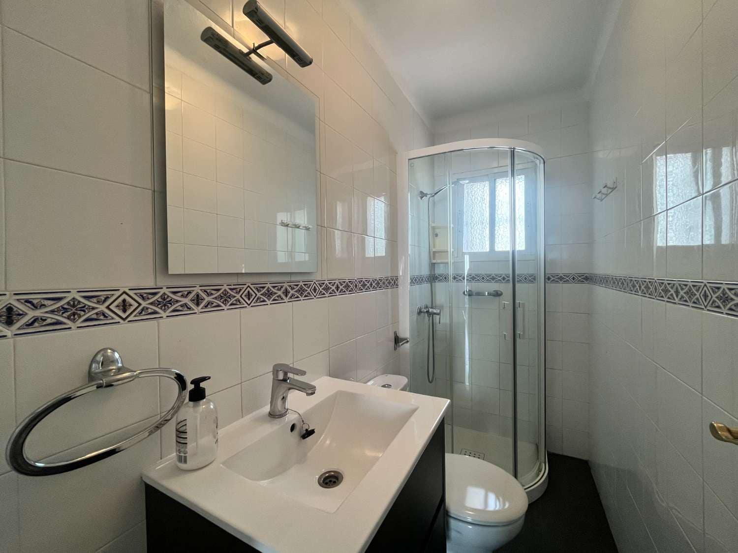 3 slaapkamer Halfvrijstaande villa te koop in Nerja met zwembad - € 399.000 (Ref: 10170495)