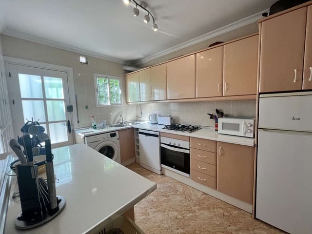 3 slaapkamer Halfvrijstaande villa te koop in Nueva Nerja, Nerja met zwembad - € 399.000 (Ref: 10170495)
