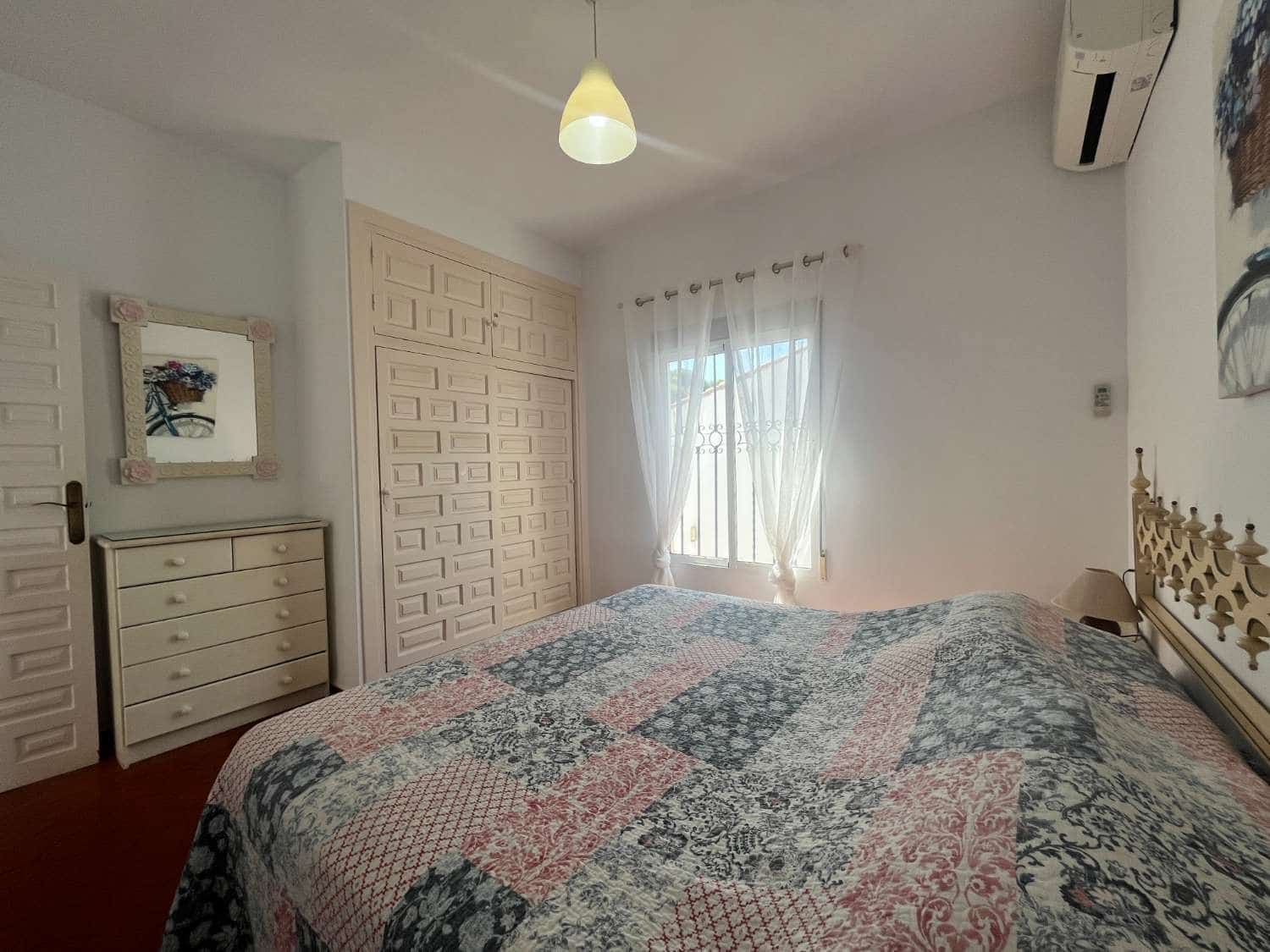 3 slaapkamer Halfvrijstaande villa te koop in Nerja met zwembad - € 399.000 (Ref: 10170495)