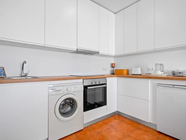 Apartamento Playa de 1 habitación en Capistrano, Nerja en venta con piscina - 250.000 € (Ref: 10173135)
