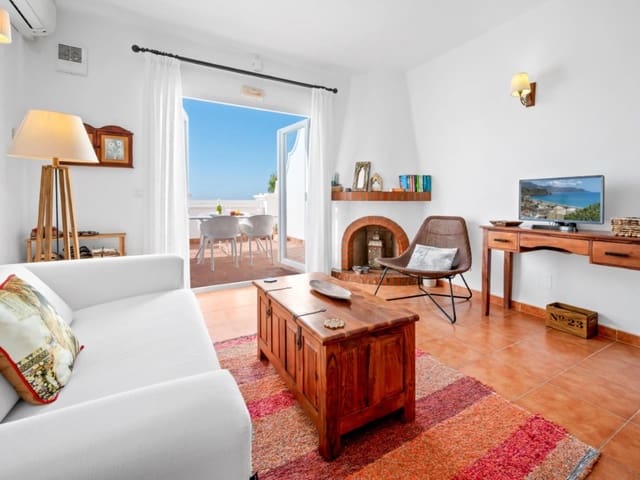 Apartamento Playa de 1 habitación en Capistrano, Nerja en venta con piscina - 250.000 € (Ref: 10173135)