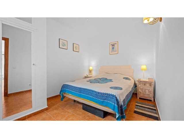 Apartamento Playa de 1 habitación en Capistrano, Nerja en venta con piscina - 250.000 € (Ref: 10173135)