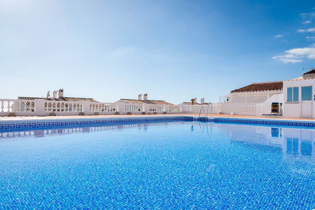 3 soveværelse Rækkehus til salg i Nerja med swimmingpool - € 449.000 (Ref: 10186357)