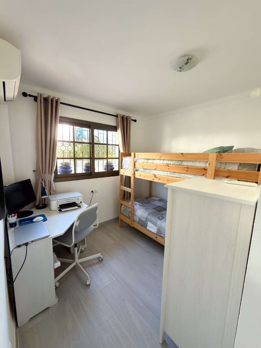 3 soveværelse Rækkehus til salg i Nerja med swimmingpool - € 449.000 (Ref: 10186357)