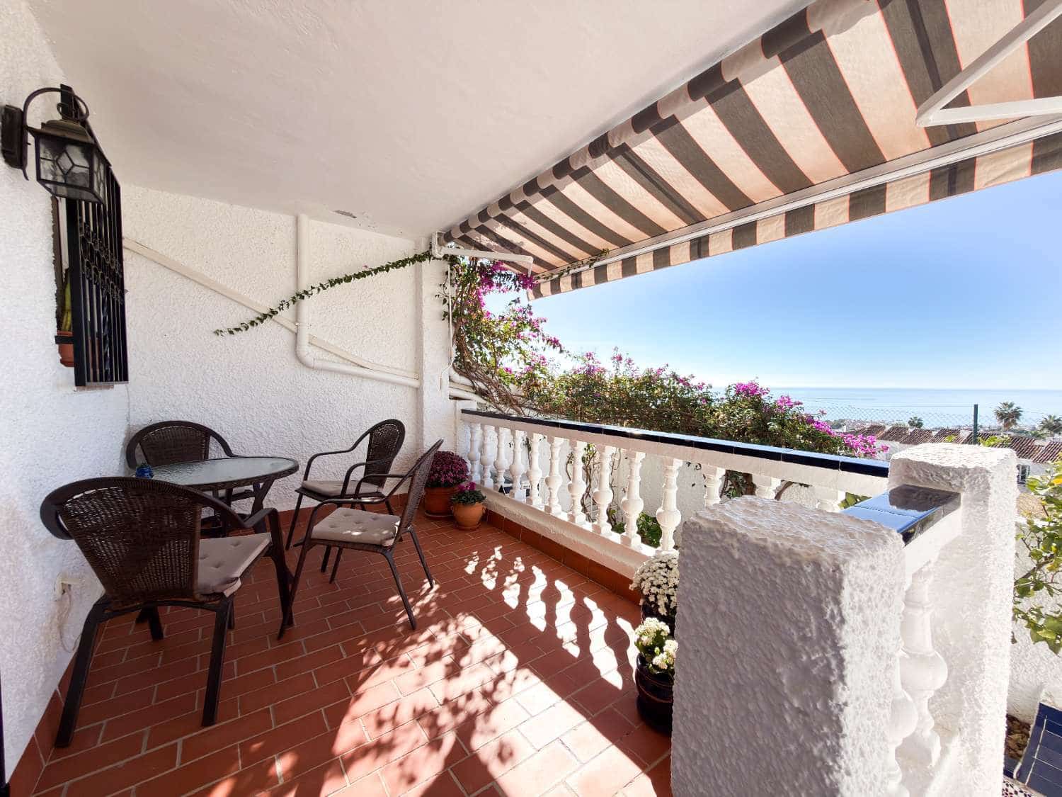 3 soveværelse Rækkehus til salg i Nerja med swimmingpool - € 449.000 (Ref: 10186357)