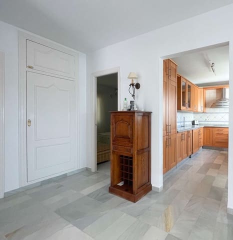 4 sovrum Villa till salu i Capistrano, Nerja med pool - 699 000 € (Ref: 3778030)