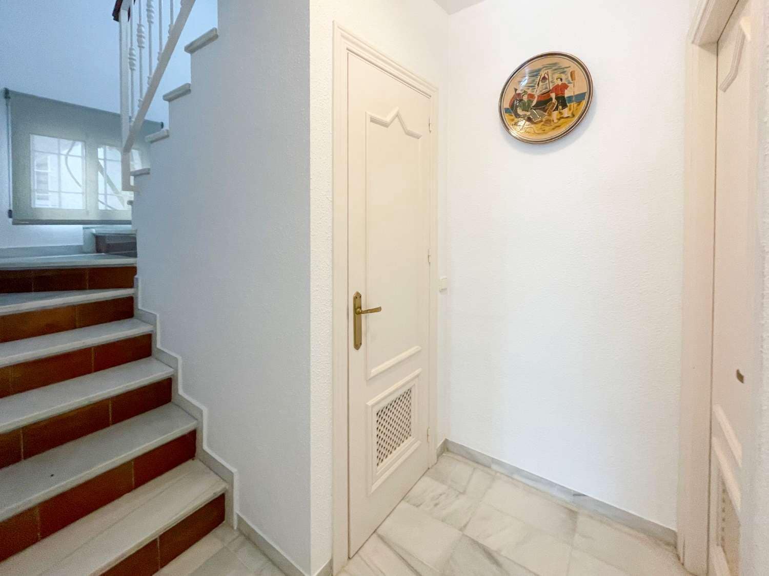 4 bedroom Villa for sale in Nerja with pool - € 699,000 (Ref: 3778030)