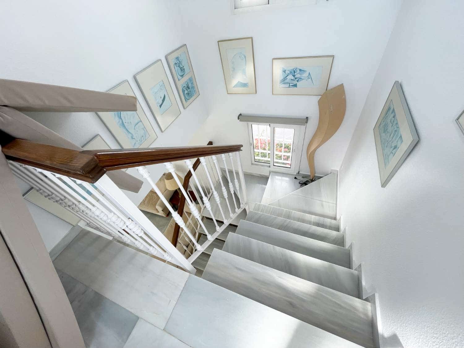 4 bedroom Villa for sale in Nerja with pool - € 699,000 (Ref: 3778030)