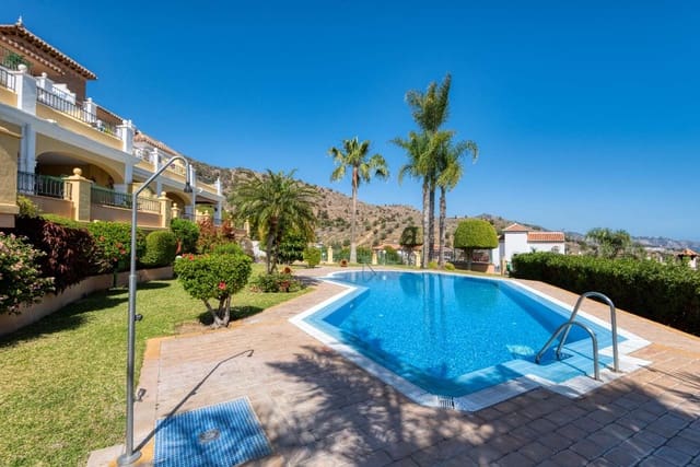 2 soveværelse Strandlejlighed til salg i Capistrano, Nerja med swimmingpool garage - € 420.000 (Ref: 4012483)