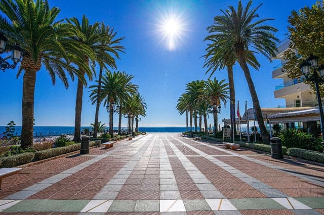 2 soveværelse Strandlejlighed til salg i Capistrano, Nerja med swimmingpool garage - € 420.000 (Ref: 4012483)