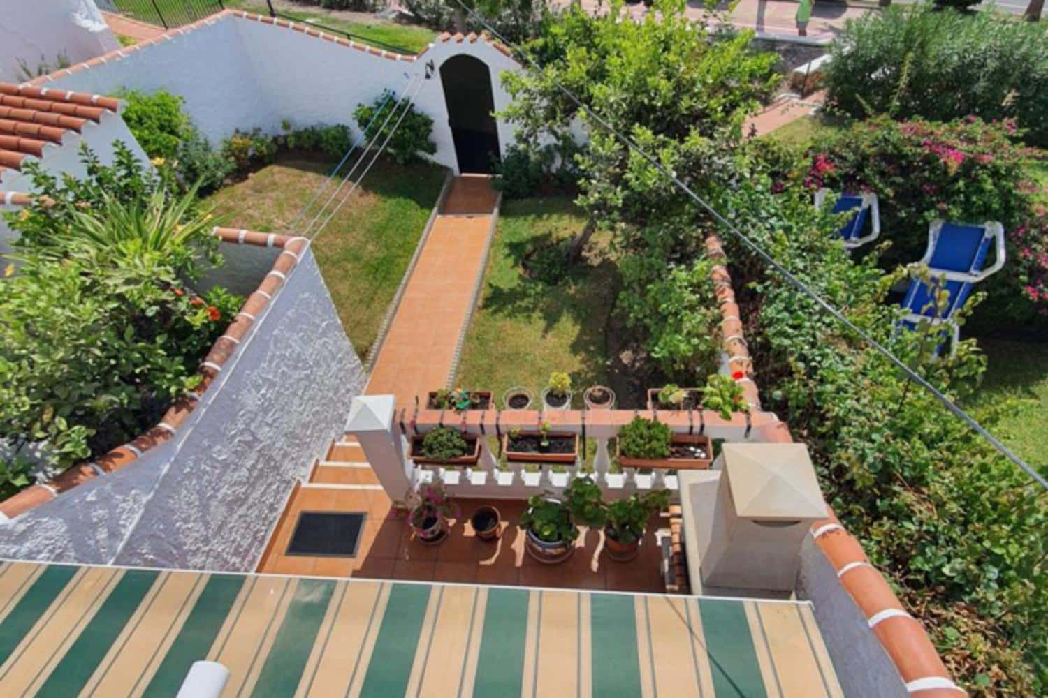 2 soveværelse Rækkehus til salg i Nerja med swimmingpool - € 330.000 (Ref: 8013647)