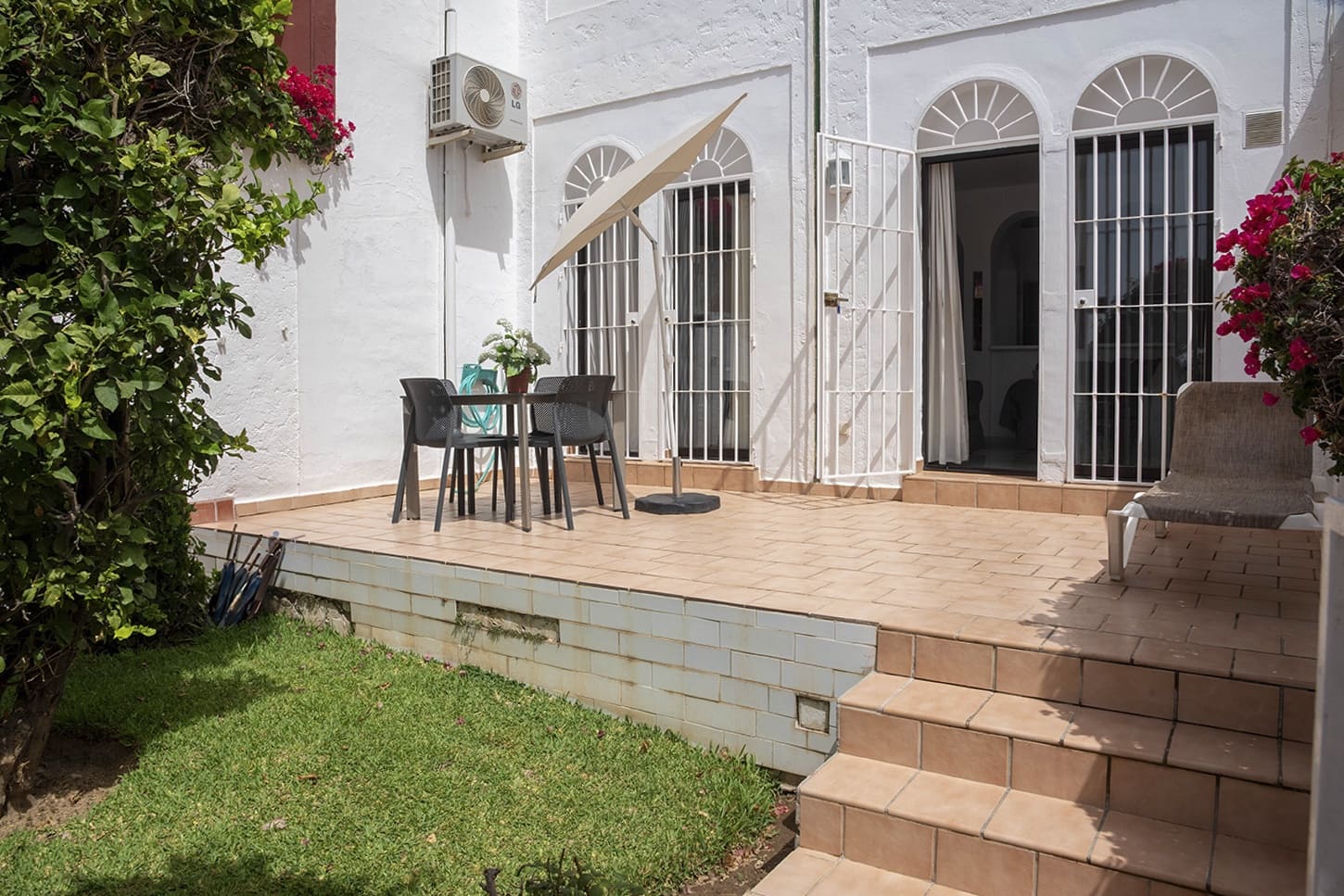 3 bedroom Terraced Villa for sale in Nerja with pool - € 390,000 (Ref: 8451842)