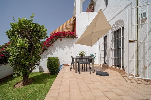 3 chambre Villa/Maison Mitoyenne à vendre à Capistrano, Nerja avec piscine - 390 000 € (Ref: 8451842)