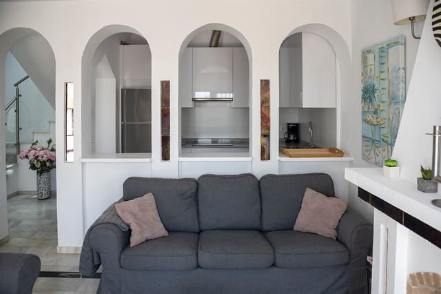 3 chambre Villa/Maison Mitoyenne à vendre à Capistrano, Nerja avec piscine - 390 000 € (Ref: 8451842)