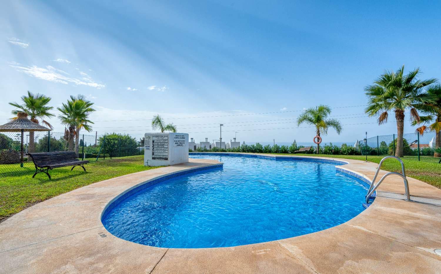 3 bedroom Terraced Villa for sale in Nerja with pool - € 390,000 (Ref: 8451842)