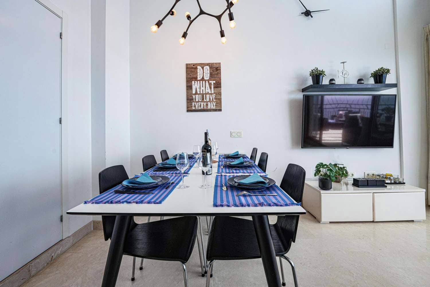 2 bedroom Beach Apartment for sale in El Penoncillo with pool garage - € 595,000 (Ref: 8682023)