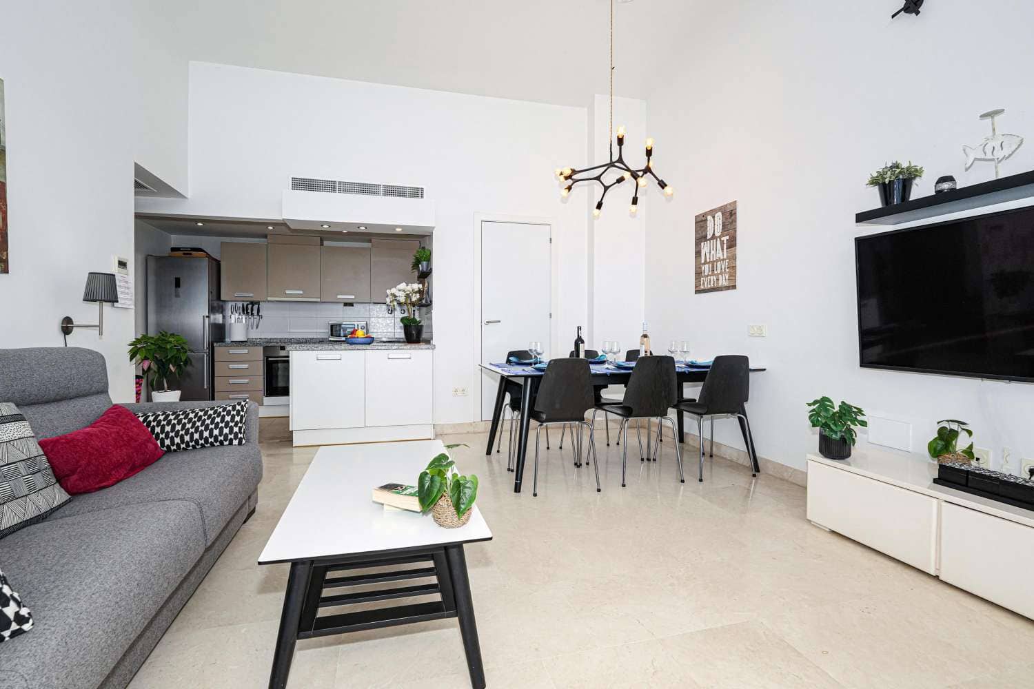 2 bedroom Beach Apartment for sale in El Penoncillo with pool garage - € 595,000 (Ref: 8682023)