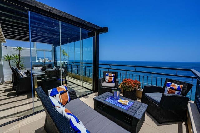 2 sovrum Strandlägenhet till salu i El Peñoncillo, Torrox med pool garage - 595 000 € (Ref: 8682023)