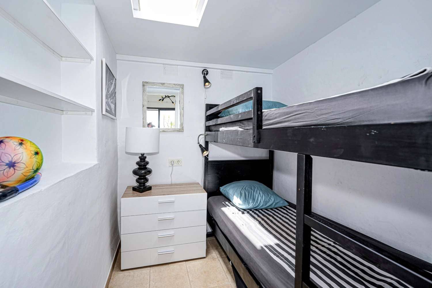 2 bedroom Beach Apartment for sale in El Penoncillo with pool garage - € 595,000 (Ref: 8682023)