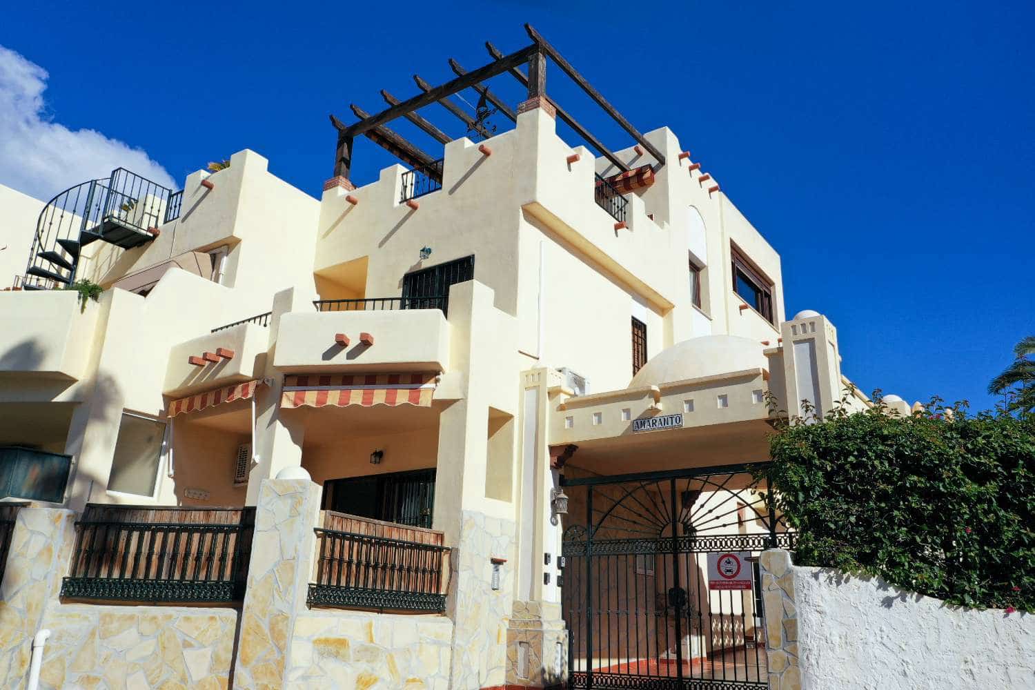 2 soveværelse Semi-Rækkehus til salg i Nerja med swimmingpool garage - € 499.900 (Ref: 8757507)