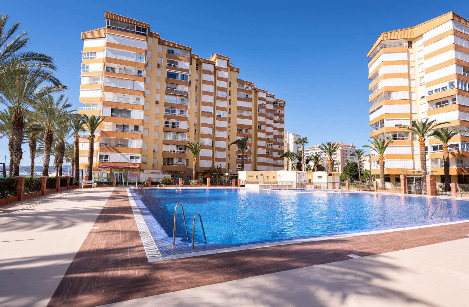 2 soverom Strandleiligheter til salgs i Algarrobo Costa med svømmebasseng - € 283 000 (Ref: 8809234)