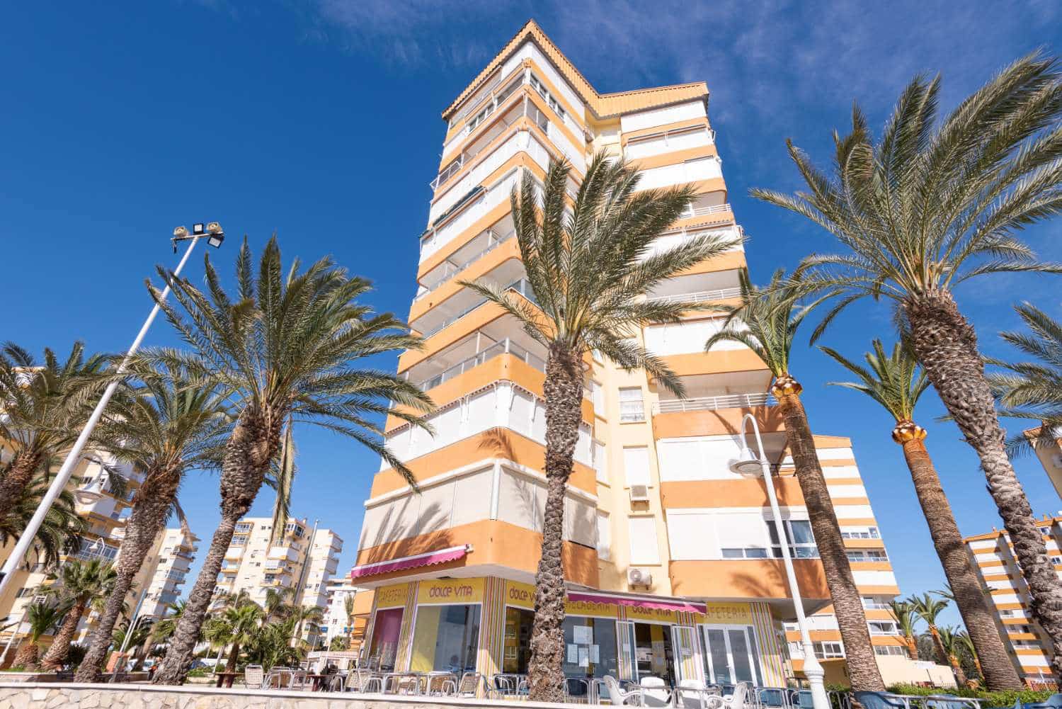 2 soverom Strandleiligheter til salgs i Algarrobo Costa med svømmebasseng - € 283 000 (Ref: 8809234)