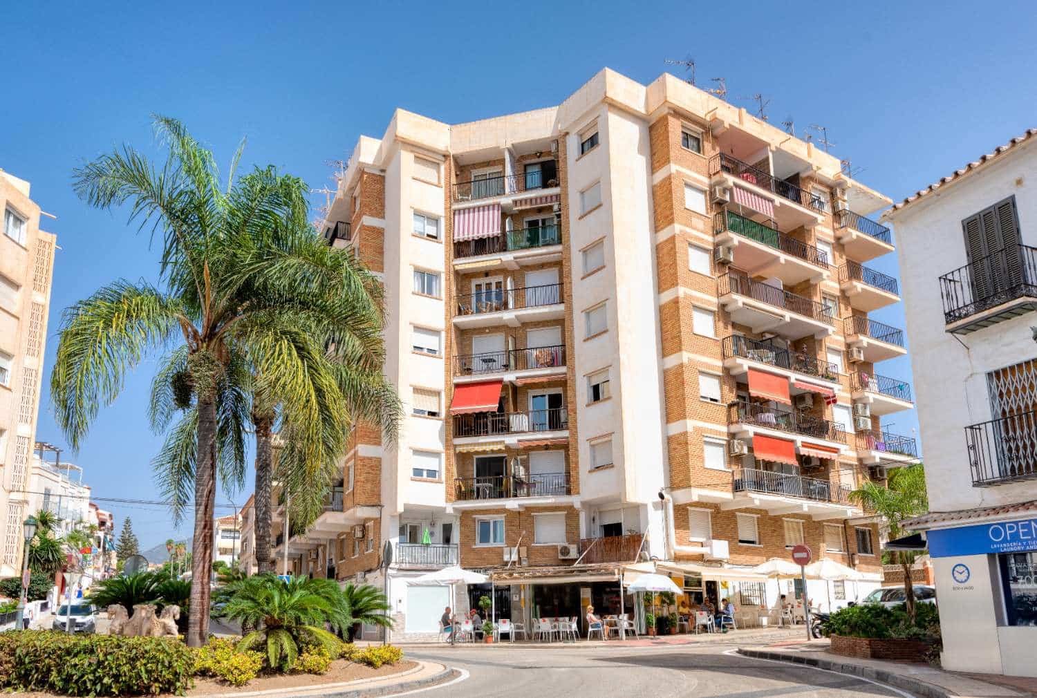 2 bedroom Beach Apartment for sale in Nerja - € 320,000 (Ref: 9037993)