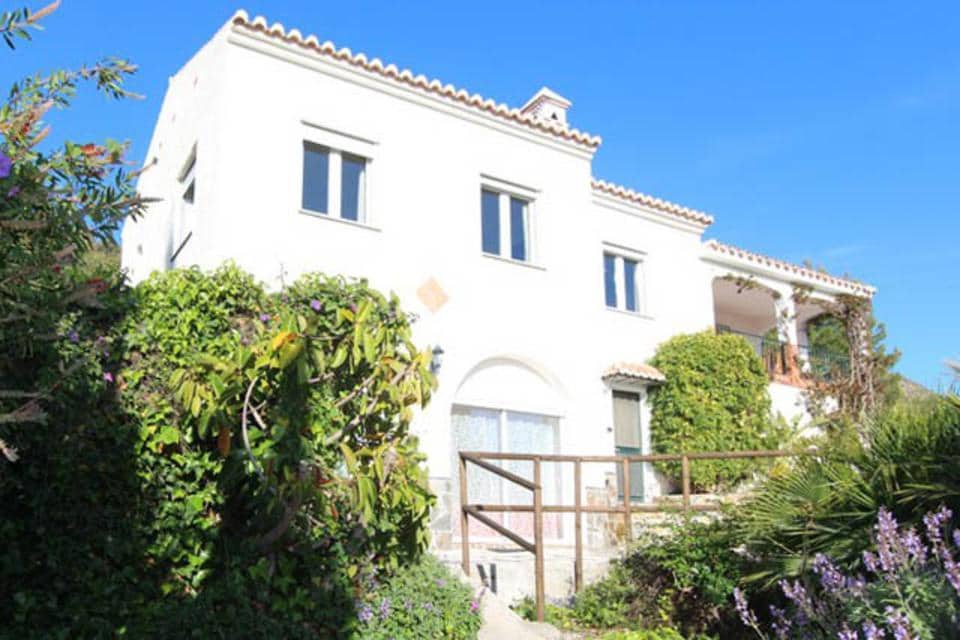 5 bedroom Villa for sale in Frigiliana with pool - € 950,000 (Ref: 9113793)