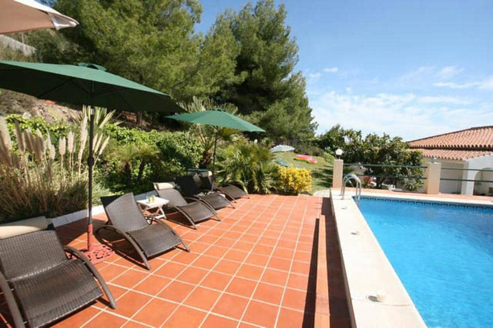 5 bedroom Villa for sale in Frigiliana with pool - € 950,000 (Ref: 9113793)