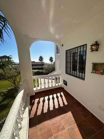 2 sovrum Semi-fristående Villa till salu i Capistrano, Nerja med pool garage - 319 000 € (Ref: 9129455)