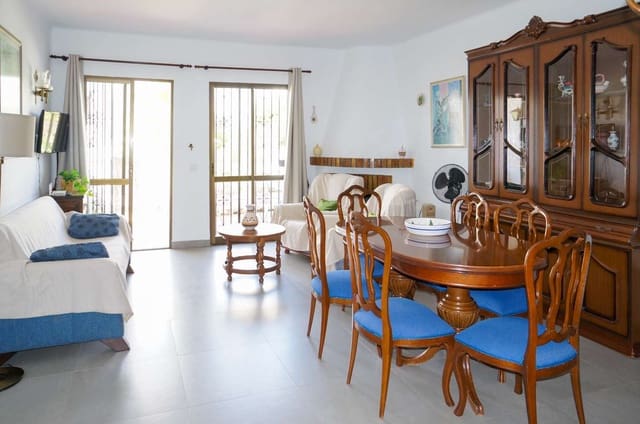 2 bedroom Semi-detached Villa for sale in Capistrano, Nerja with pool - € 325,000 (Ref: 9193509)